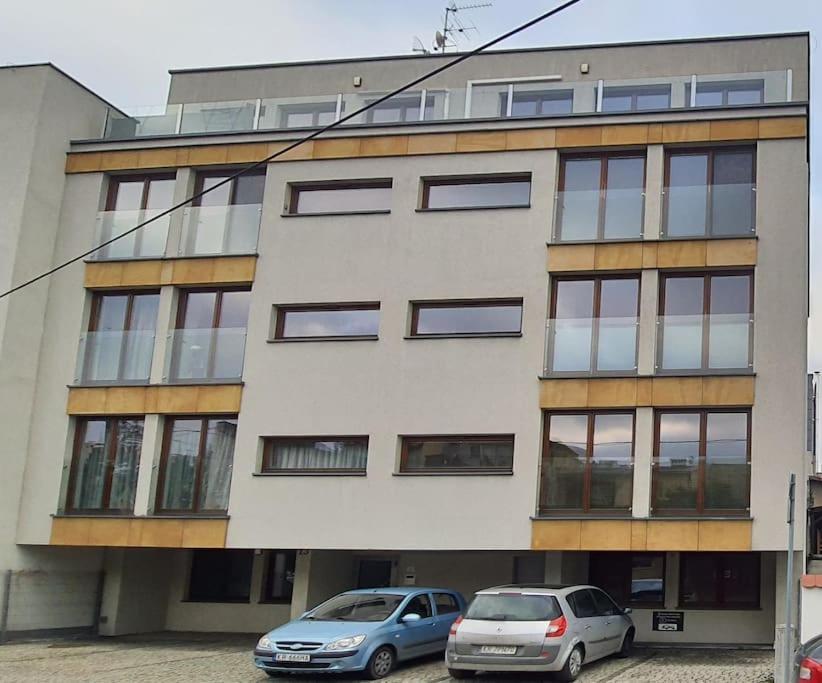 Shalom Corner *Parking For Free* Appartement Krakau Buitenkant foto
